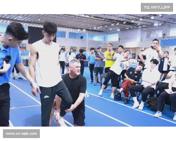 退役田径明星创办青少年训练营，培养新人